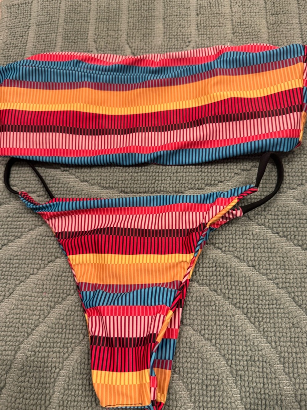 ROMWE Multicolor Striped Bandeau Bikini — Red, Yellow & Blue